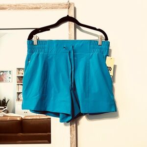 Size M 🩵 Women's Sport Shorts